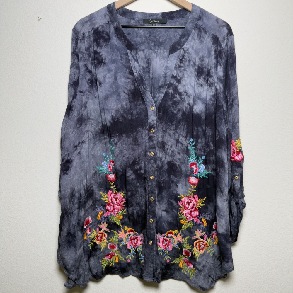 Caleesa Women Tunic Button Up Top 2X Tie Dye Embroidered Long Sleeve Artsy Flora